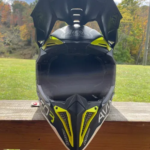 Airoh Aviator 3 Primal Yellow, Medium