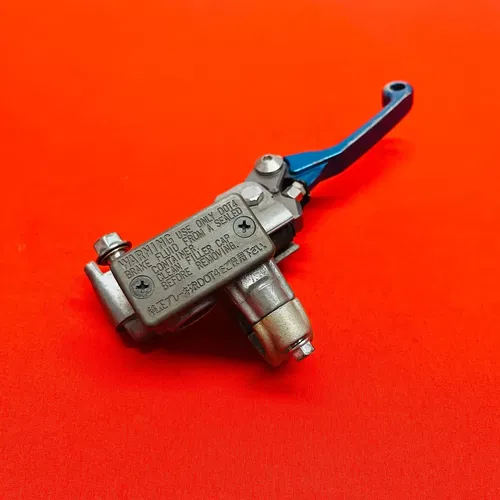 YZ85 FRONT BRAKE MASTER CYLINDER FOLDING LEVER GENUINE OEM YAMAHA YZ 85 (02-18)