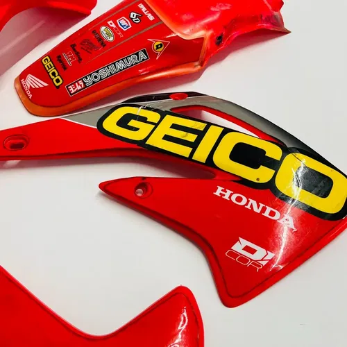 CR85 PLASTICS KIT SHROUDS FENDERS GEICO UFO HONDA CR 85 R RB (2003-2008)