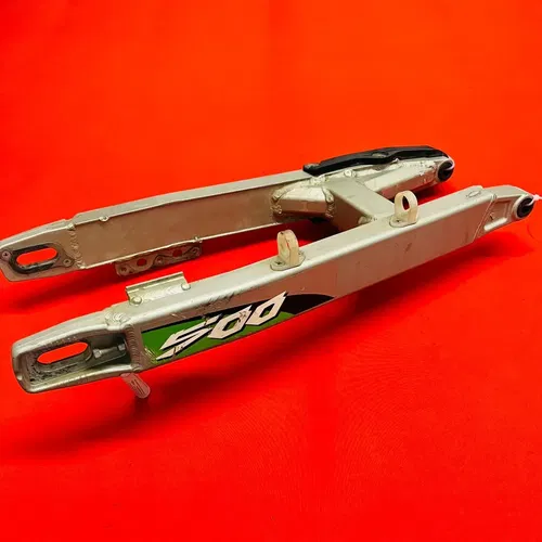 KX500 SWINGARM SWING ARM GENUINE OEM KAWASAKI KX 500 (1996-2004)