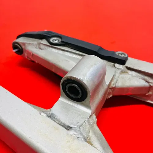 KX500 SWINGARM SWING ARM GENUINE OEM KAWASAKI KX 500 (1996-2004)