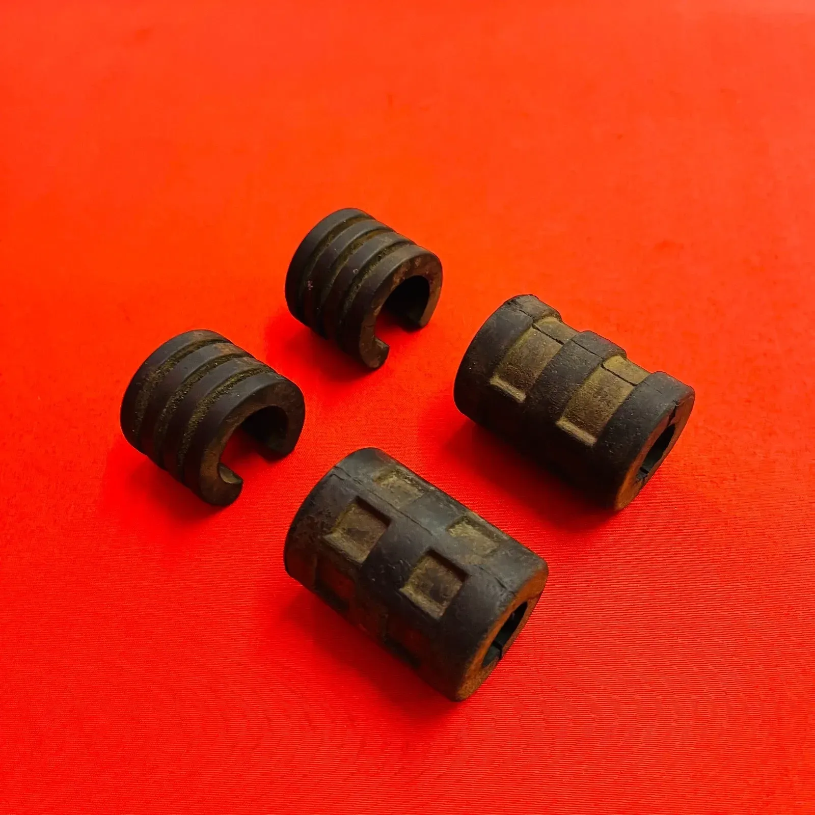 KX85 FRAME TANK MOUNTS BUSHINGS SPACER OEM GENUINE KAWASAKI KX 85 100 (2001-2022