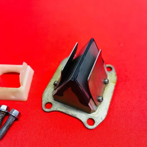 CR85 REEDS VALVE CAGE INTAKE BOOT GENUINE OEM HONDA CR 80 85 R B (1996-2008)