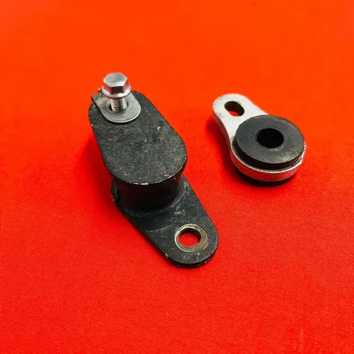 CR85 EXHAUST PIPE MOUNTS BRACKET HANGER GENUINE OEM HONDA CR 80 85 R B (96-08)