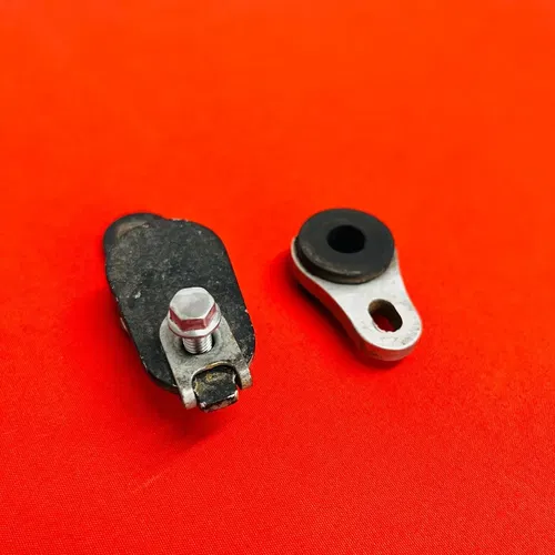 CR85 EXHAUST PIPE MOUNTS BRACKET HANGER GENUINE OEM HONDA CR 80 85 R B (96-08)