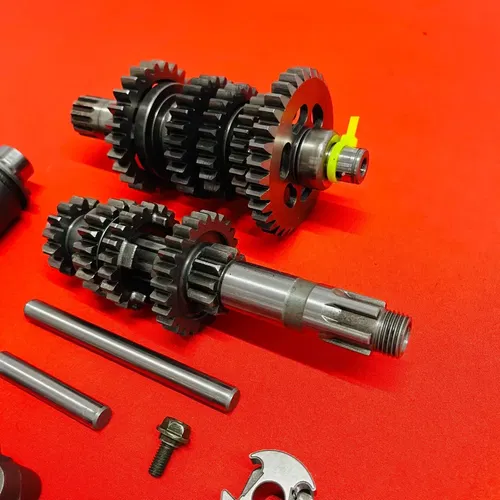 DRZ125 Transmission Complete Gear Box Genuine OEM SUZUKI DR-Z DRZ 125 L (03-07)