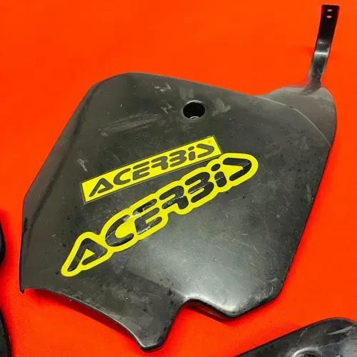 CR85 NUMBER PLATES SIDE COVERS BLACK PLASTICS UFO HONDA CR 85 R RB (2003-2008)