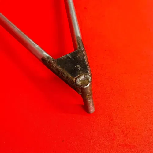 RM125 TRIANGLE STAND LEAN KICK SIDE STAND GENUINE OEM SUZUKI RM 125 (01-08)