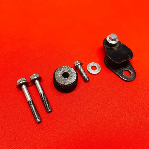 YZ85 EXHAUST PIPE MOUNTS BRACKET HANGER GENUINE OEM YAMAHA YZ 85 (2002-2018)