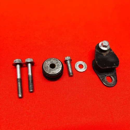 YZ85 EXHAUST PIPE MOUNTS BRACKET HANGER GENUINE OEM YAMAHA YZ 85 (2002-2018)