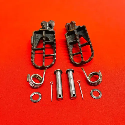 RMZ250 Footpegs Foot Pegs Kit Pins Rests Genuine OEM SUZUKI RMZ 250 (2007-2009)