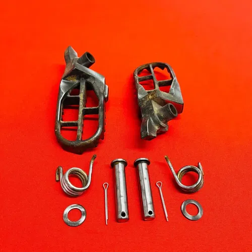 RMZ250 Footpegs Foot Pegs Kit Pins Rests Genuine OEM SUZUKI RMZ 250 (2007-2009)