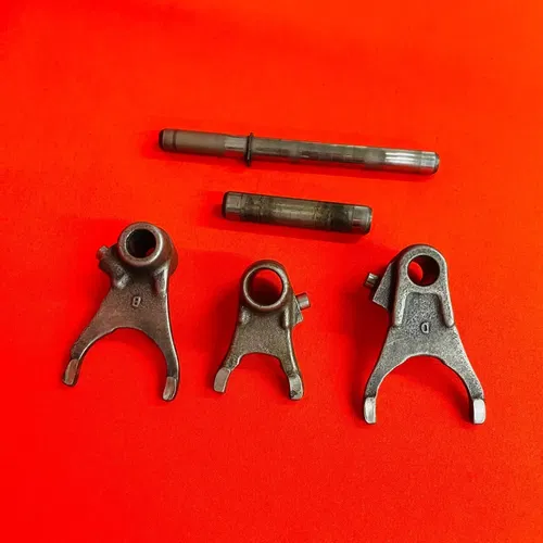 YZ80 TRANSMISSION SHIFT FORKS SHAFTS GENUINE OEM YAMAHA YZ 80 (1993-2001)