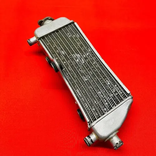 YZ250 Radiator Right Fill Side With Cap Genuine OEM YAMAHA YZ 250 (2002-2005)