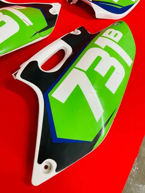 YZ250F NUMBER PLATES KIT PLASTICS #731 OEM GENUINE YAMAHA YZ WR 250 F (01-02)