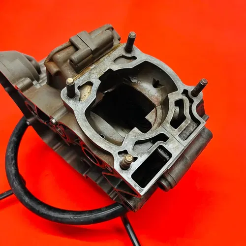 KTM200 Engine Cases Crankcase Bottom End Genuine OEM KTM 200 SX EXC MXC (98-05)