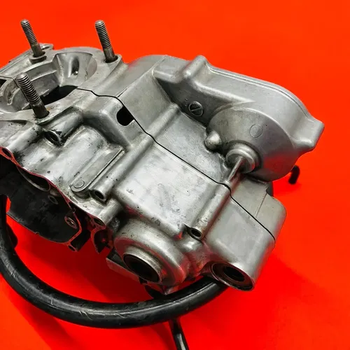 CR85 ENGINE CASES MATCHING CRANKCASE GENUINE OEM HONDA CR 80 85 R B (96-04)