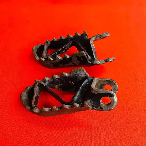 CR80 FOOT PEGS KIT FOOTPEGS GENUINE OEM HONDA CR 80 R B (1996-2002)