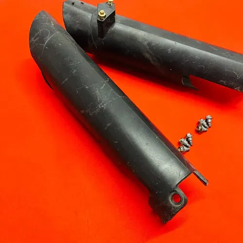 KTM450 FORK GUARDS COVERS PLASTICS GENUINE OEM KTM 250 450 XCF SXF EXC 2007-2012