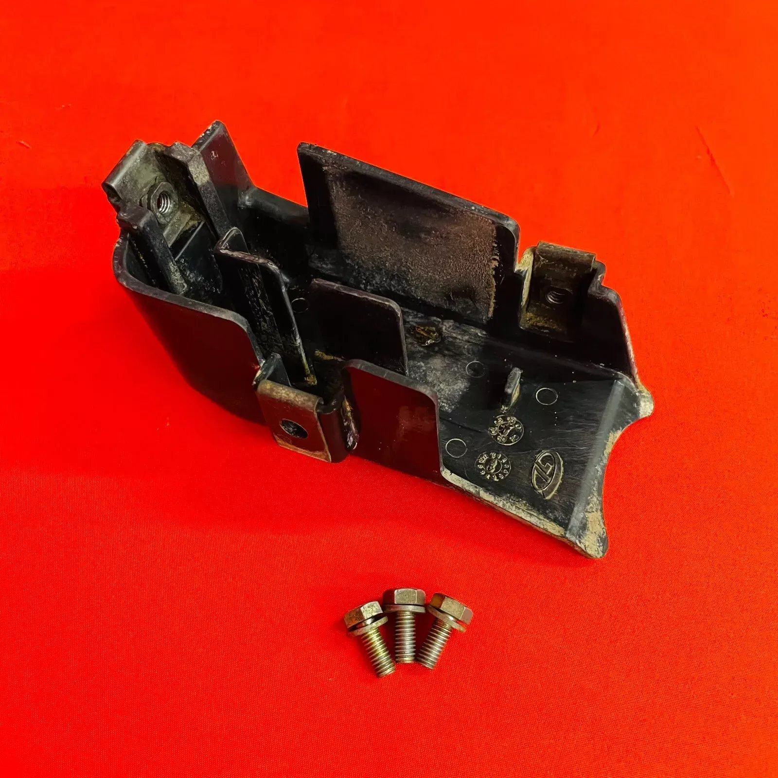 TTR50 CDI MOUNT BOX BRACKET ECU ECM REV BOX BOLTS GENUINE OEM YAMAHA TTR 50 E