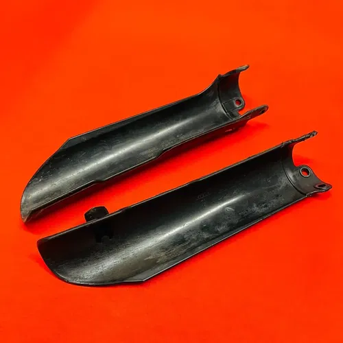 KTM200 Fork Guards Covers Bolts Genuine OEM KTM 125 200 SX EXC MXC (2001-2003)