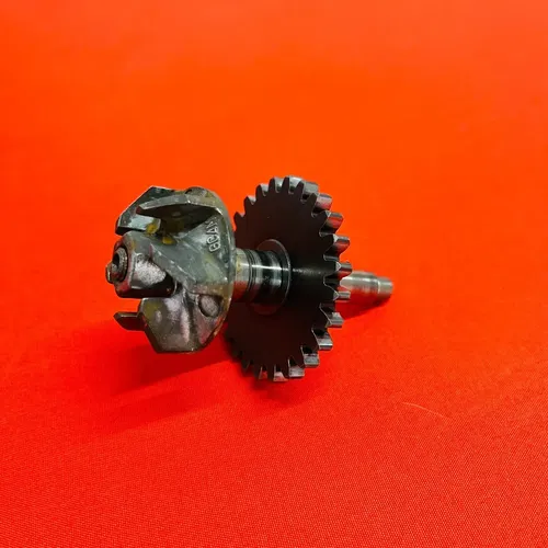 CR85 WATER PUMP IMPELLER SHAFT GENUINE OEM HONDA CR 80 85 R B (1996-2008)