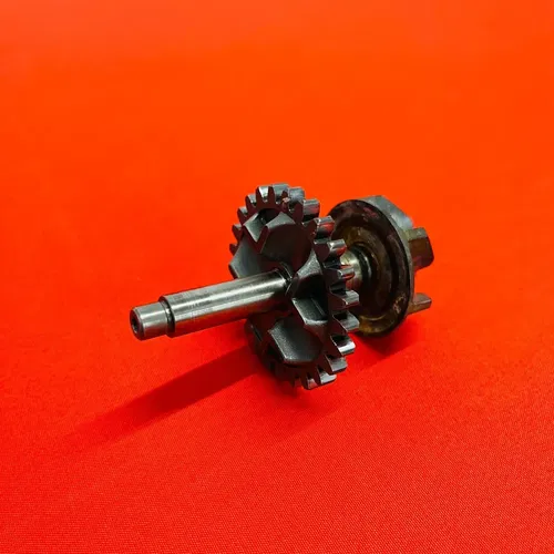 CR85 WATER PUMP IMPELLER SHAFT GENUINE OEM HONDA CR 80 85 R B (1996-2008)