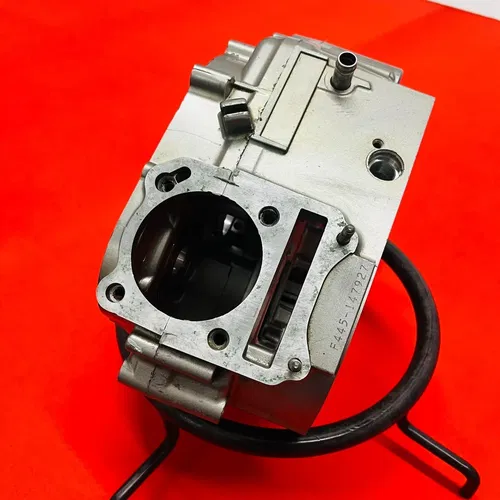 DRZ125 Engine Cases Matching Crankcase Genuine OEM SUZUKI DR-Z DRZ 125 L (03-07)