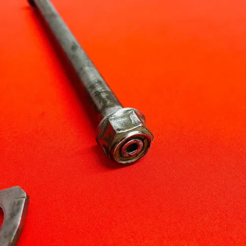 CR85 REAR AXLE COMPLETE WHEEL BOLT GENUINE OEM HONDA CR 80 85 R B (1996-2008)