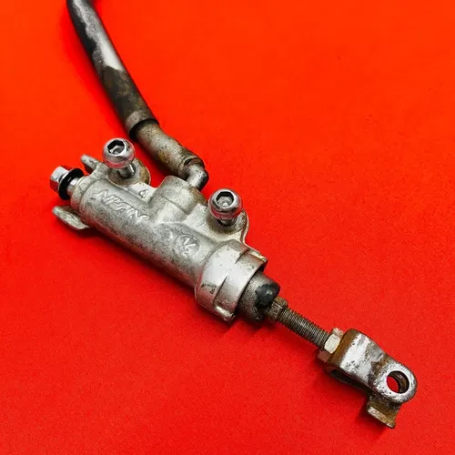CR85 REAR BRAKE MASTER CYLINDER GENUINE OEM HONDA CR 80 85 R B 1996-2004
