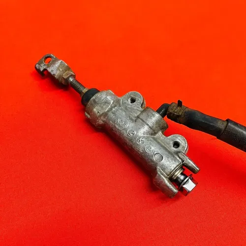 CR85 REAR BRAKE MASTER CYLINDER GENUINE OEM HONDA CR 80 85 R B 1996-2004