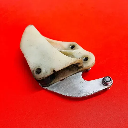 CR85 CHAIN GUIDE GUARD GENUINE OEM HONDA CR 80 85 R B (1996-2008)