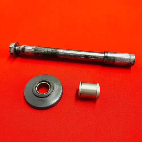 CR125 Front Axle Complete Wheel Bolt Genuine OEM HONDA CR 125 250 500 R (95-01)