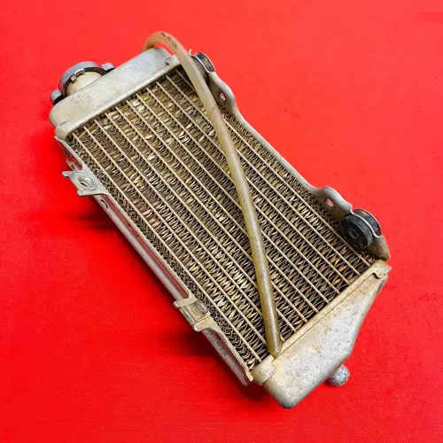 CRF450R RADIATOR RIGHT FILL SIDE WITH CAP GENUINE OEM HONDA CRF 450 R (04-08)