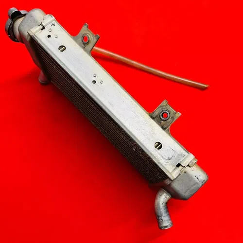 CRF450R RADIATOR RIGHT FILL SIDE WITH CAP GENUINE OEM HONDA CRF 450 R (04-08)