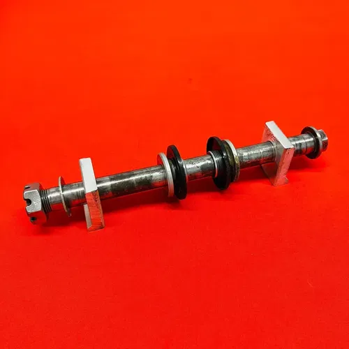 KX500 REAR AXLE COMPLETE WHEEL BOLT GENUINE OEM KAWASAKI KX 500 E (1989-2004)