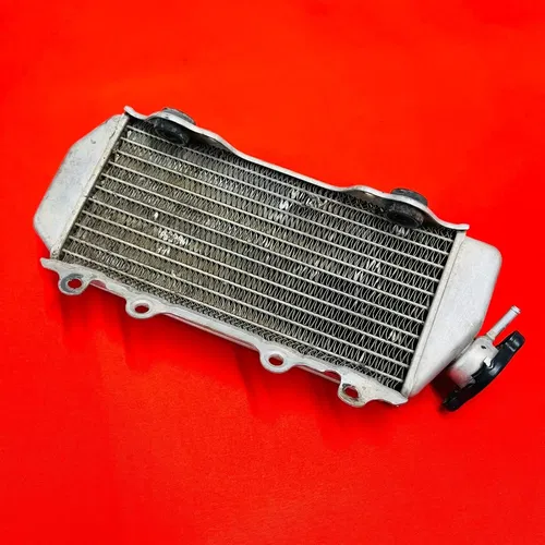 YZ85 RADIATOR WITH CAP GENUINE OEM YAMAHA YZ 85 (2002-2018)