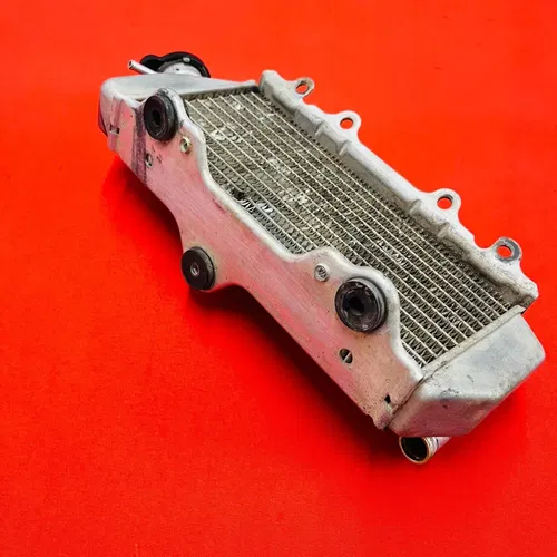 YZ85 RADIATOR WITH CAP GENUINE OEM YAMAHA YZ 85 (2002-2018)