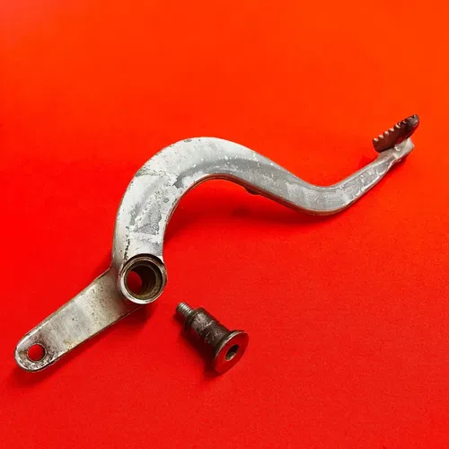 CR85 REAR BRAKE LEVER PEDAL WITH BOLT GENUINE OEM HONDA CR 80 85 R B (1996-2008)