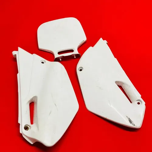 YZ85 PLASTICS NUMBER PLATES KIT FRONT SIDE COVERS GENUINE YAMAHA YZ 85 (02-18)