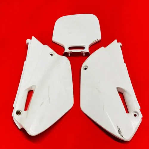 YZ85 PLASTICS NUMBER PLATES KIT FRONT SIDE COVERS GENUINE YAMAHA YZ 85 (02-18)