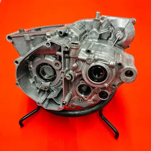 KX250F ENGINE CASES CRANK CASE SET BLOCK GENUINE OEM KAWASAKI KX 250 F 2017-2020
