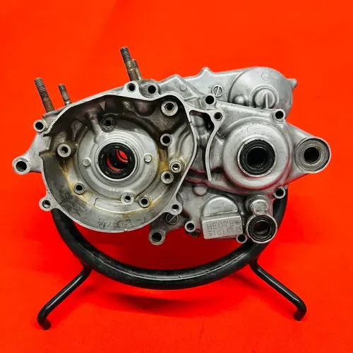 CR85 ENGINE CASES MATCHING CRANK CASE GENUINE OEM HONDA CR 80 85 R B (2005-2007)