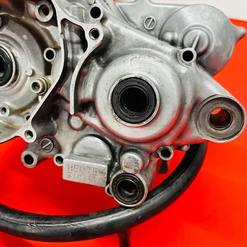 CR85 ENGINE CASES MATCHING CRANK CASE GENUINE OEM HONDA CR 80 85 R B (2005-2007)