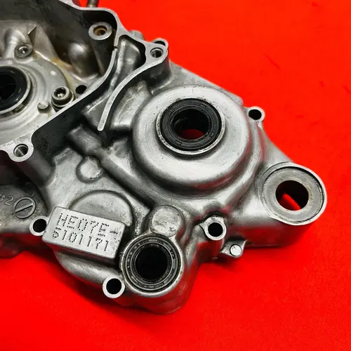 CR85 ENGINE CASES MATCHING CRANK CASE GENUINE OEM HONDA CR 80 85 R B (2005-2007)
