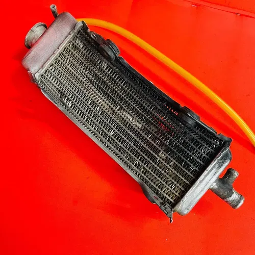RM125 RIGHT RADIATOR FILL SIDE GENUINE OEM SUZUKI RM 125 (01-08)