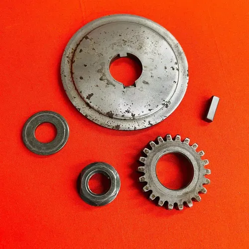 TTR125 PRIMARY GEAR NUT WOODRUFF KEY OIL SLINGER OEM GENUINE YAMAHA TTR 125 L