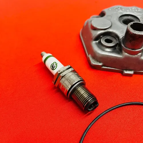 KTM65 CYLINDER HEAD TOP END CAP DOME E3 PLUG GENUINE OEM KTM 65 SX (2003-2008)