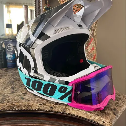 Fox Dirtbike Helmet size M