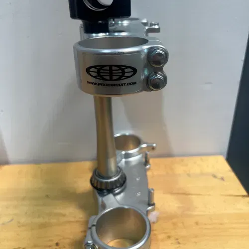 Pro Circuit Triple Clamps 